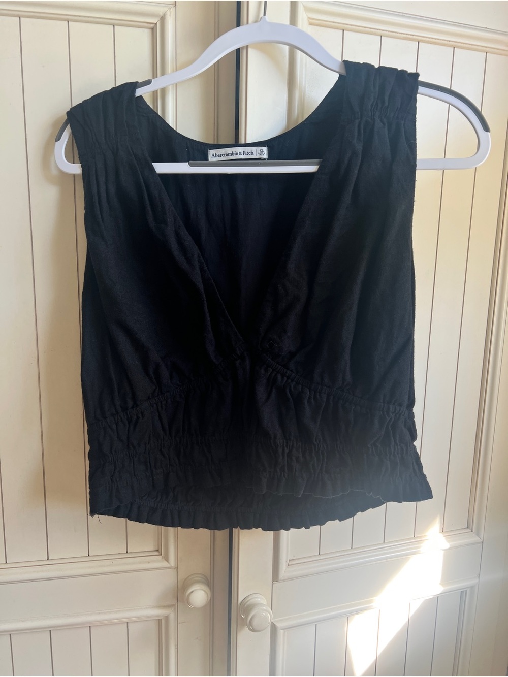 Abercrombie & Fitch Black V-Neck Smocked Waist Sleeveless Top